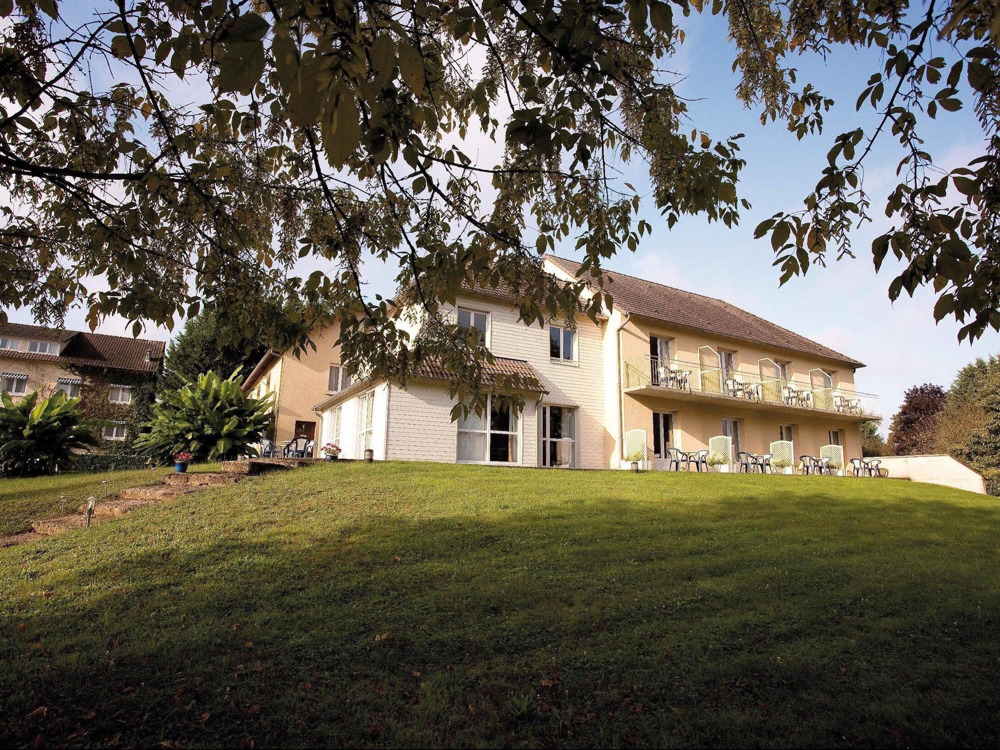 Logis Hotel Du Pont Neuf Le Veurdre Exteriér fotografie